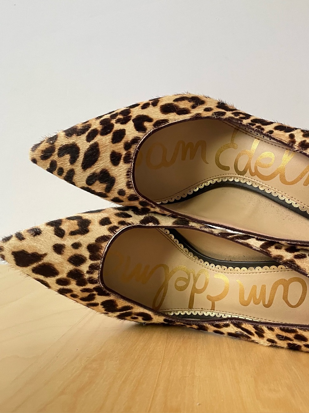 Sam Edelman pointed-toe leopard print pumps | US 8.5 - Picture 5 of 8